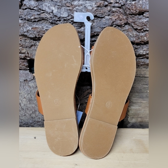 Universal Thread Brown leather slip on sandals - Picture 3 of 7